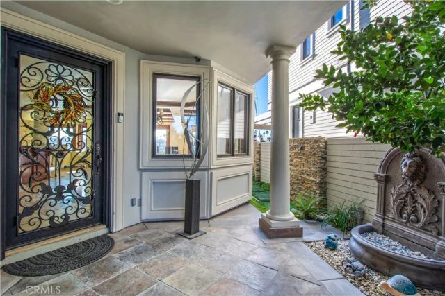 323 Via Lido Soud, Newport Beach, CA 92663