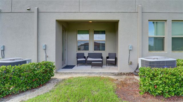 31632 BLUE PASSING LOOP, Wesley Chapel, FL 33545