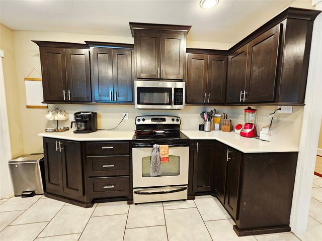 203 Hollywood Street, Coleman, TX 76834