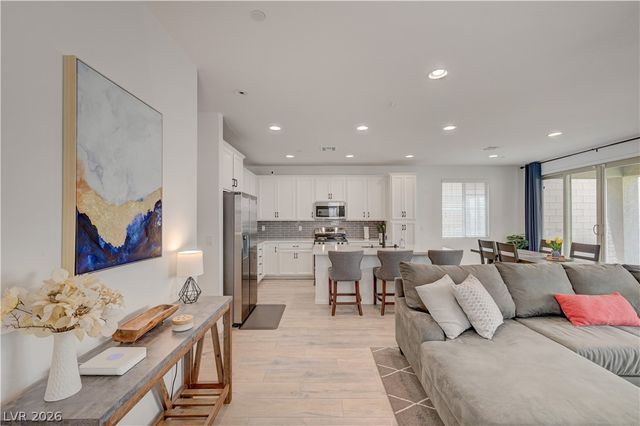 81 Moon Hill Drive, Henderson, NV 89011