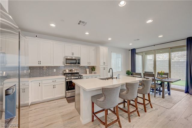 81 Moon Hill Drive, Henderson, NV 89011