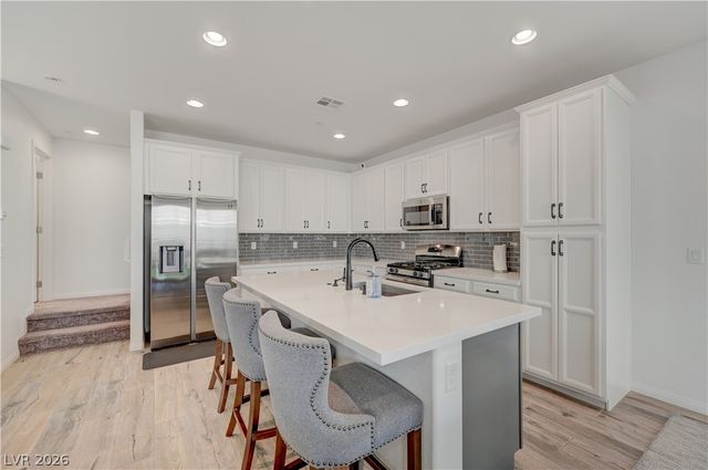 81 Moon Hill Drive, Henderson, NV 89011