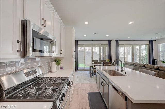 81 Moon Hill Drive, Henderson, NV 89011