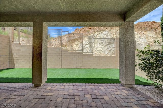 81 Moon Hill Drive, Henderson, NV 89011