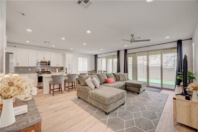 81 Moon Hill Drive, Henderson, NV 89011