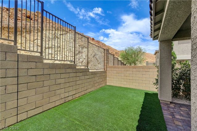 81 Moon Hill Drive, Henderson, NV 89011