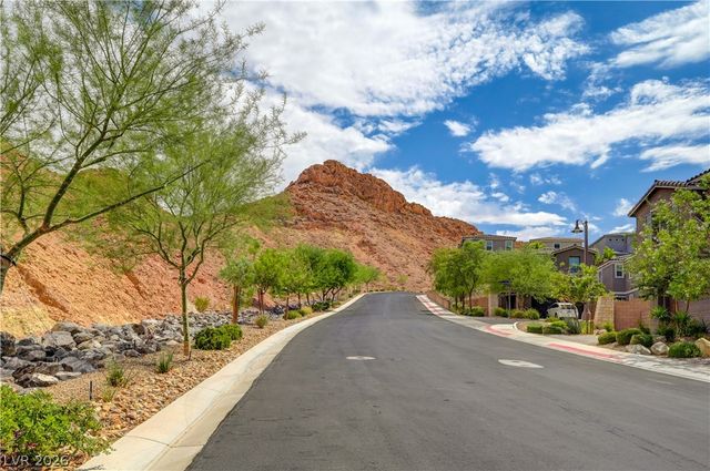 81 Moon Hill Drive, Henderson, NV 89011