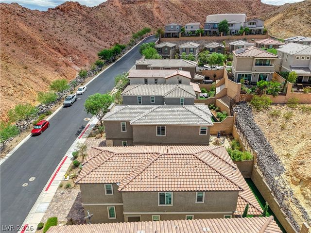 81 Moon Hill Drive, Henderson, NV 89011