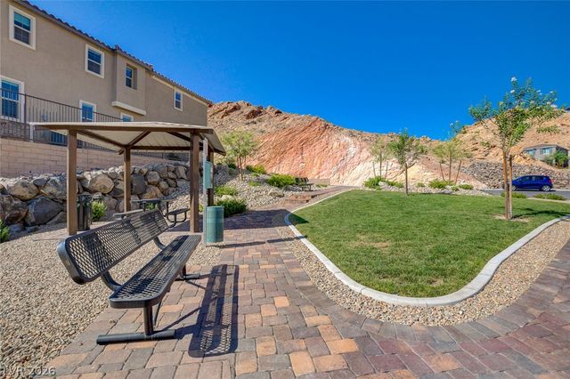 81 Moon Hill Drive, Henderson, NV 89011