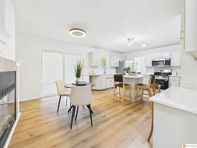 14812 H Street, Omaha, NE 68137