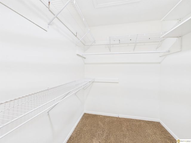 14812 H Street, Omaha, NE 68137