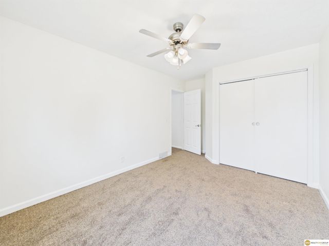 14812 H Street, Omaha, NE 68137