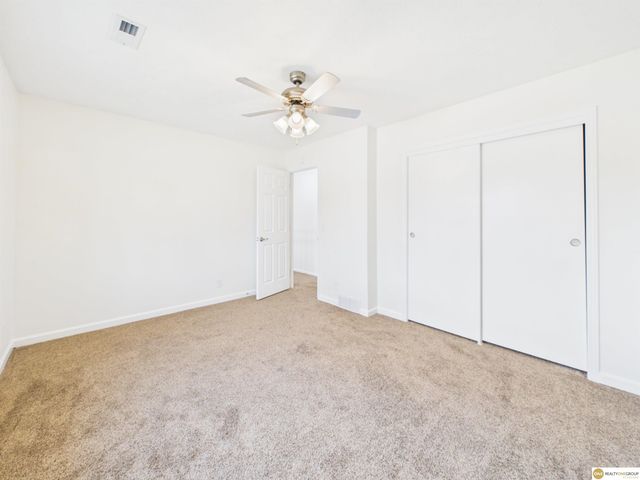 14812 H Street, Omaha, NE 68137