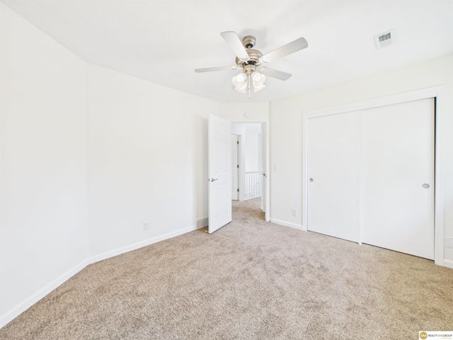 14812 H Street, Omaha, NE 68137