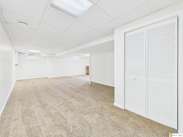 14812 H Street, Omaha, NE 68137