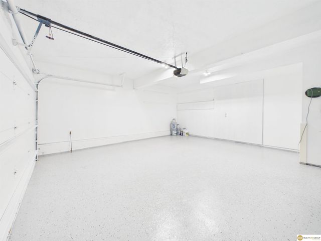 14812 H Street, Omaha, NE 68137