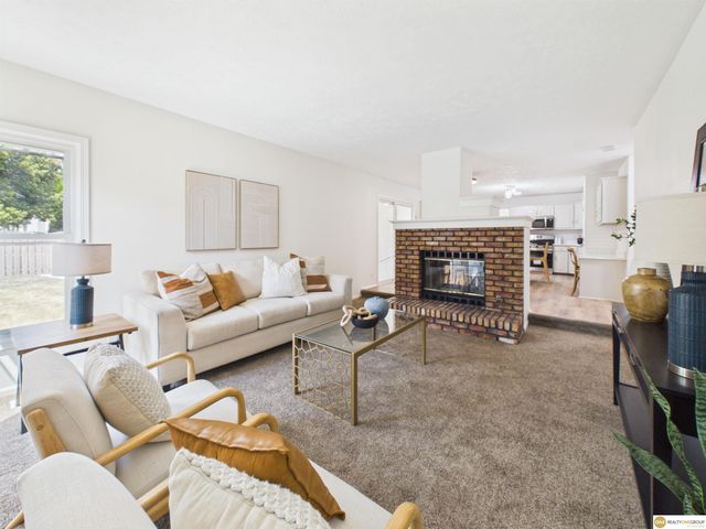 14812 H Street, Omaha, NE 68137