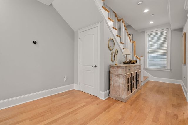 893 E Second St 9, Boston, MA 02127