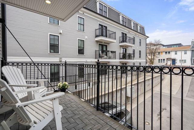 893 E Second St 9, Boston, MA 02127