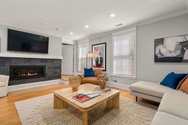 893 E Second St 9, Boston, MA 02127