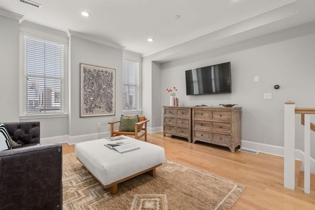 893 E Second St 9, Boston, MA 02127