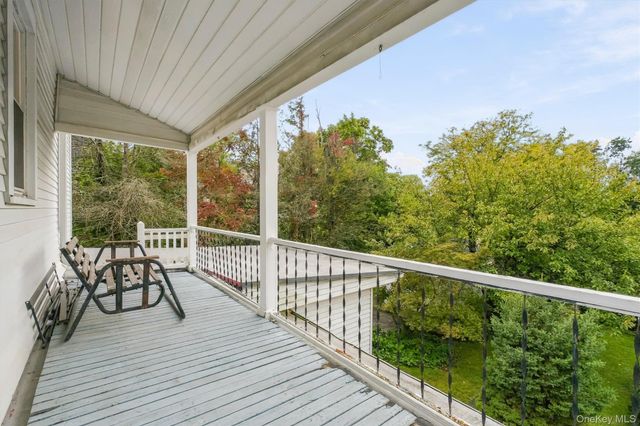 11 Balding Avenue, Poughkeepsie, NY 12601