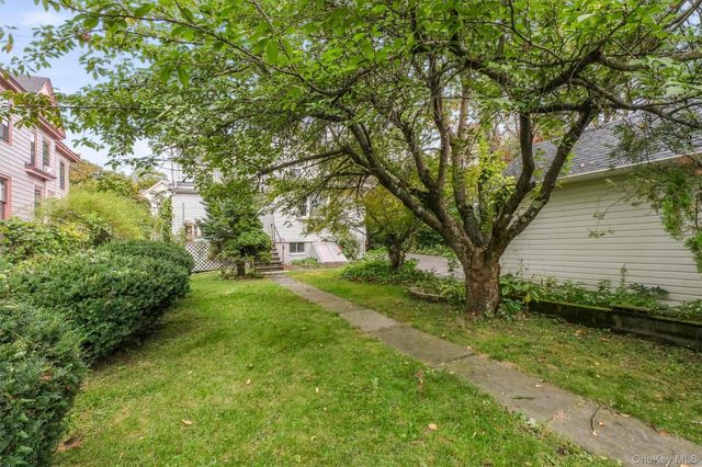 11 Balding Avenue, Poughkeepsie, NY 12601
