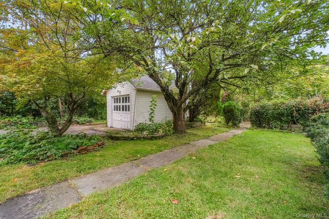 11 Balding Avenue, Poughkeepsie, NY 12601