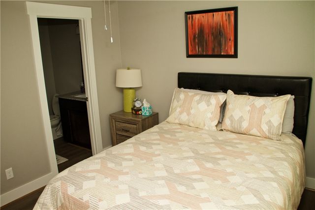 1567 Suite B Brooks Avenue Suite B, Fayetteville, AR 72701