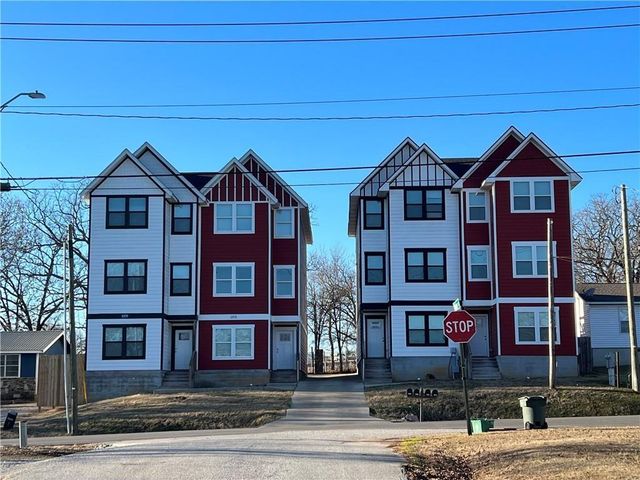 1567 Suite B Brooks Avenue Suite B, Fayetteville, AR 72701