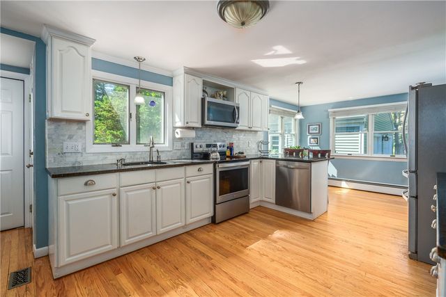 33 Wilbur Road, Lincoln, RI 02865