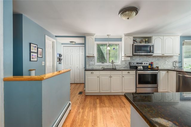 33 Wilbur Road, Lincoln, RI 02865
