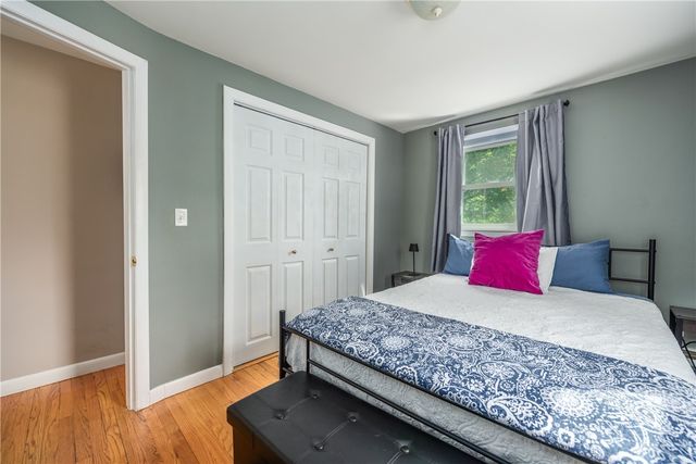 33 Wilbur Road, Lincoln, RI 02865