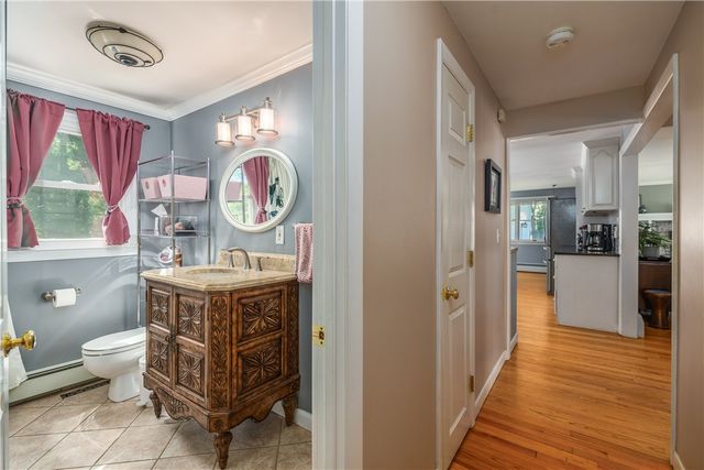 33 Wilbur Road, Lincoln, RI 02865