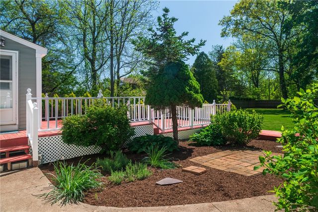33 Wilbur Road, Lincoln, RI 02865