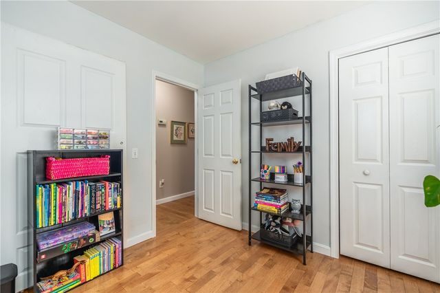 33 Wilbur Road, Lincoln, RI 02865