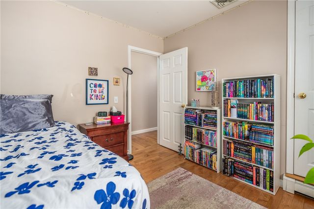 33 Wilbur Road, Lincoln, RI 02865