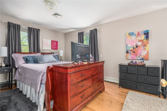 33 Wilbur Road, Lincoln, RI 02865