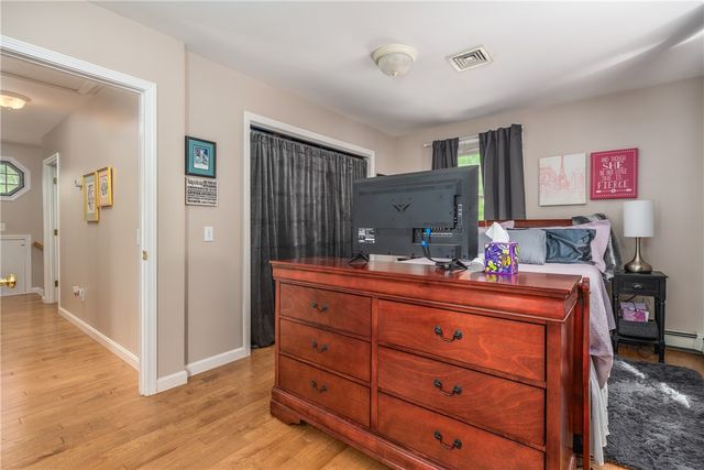 33 Wilbur Road, Lincoln, RI 02865