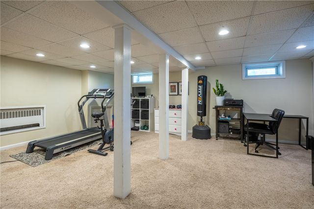 33 Wilbur Road, Lincoln, RI 02865
