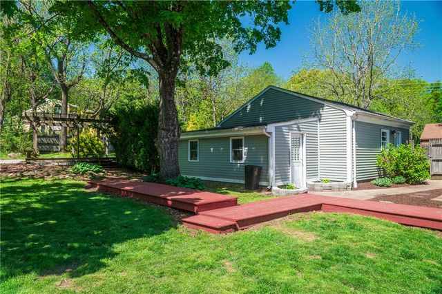 33 Wilbur Road, Lincoln, RI 02865