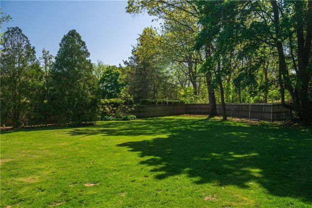 33 Wilbur Road, Lincoln, RI 02865
