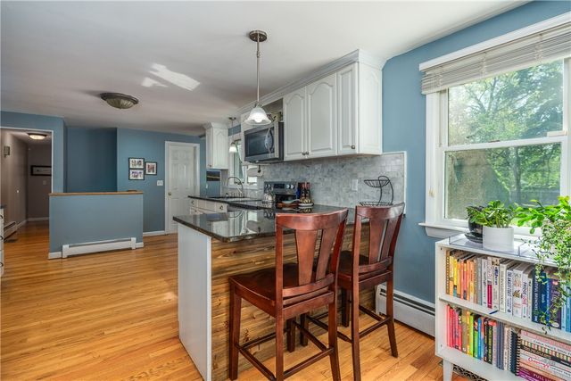 33 Wilbur Road, Lincoln, RI 02865