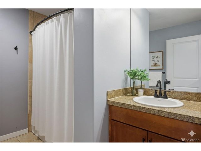 722 Washington Ave 306, Golden, CO 80401