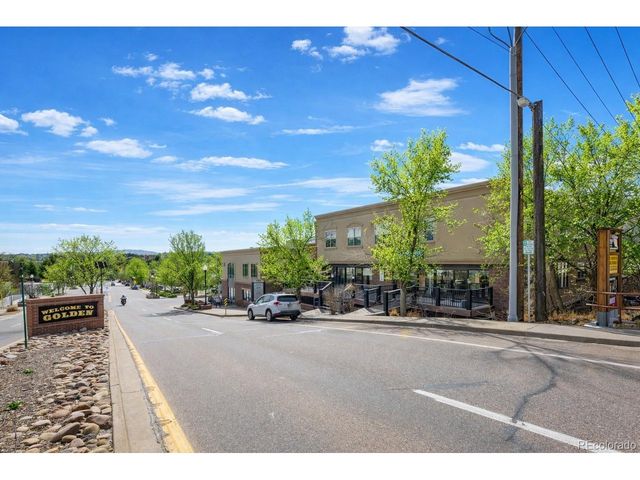 722 Washington Ave 306, Golden, CO 80401