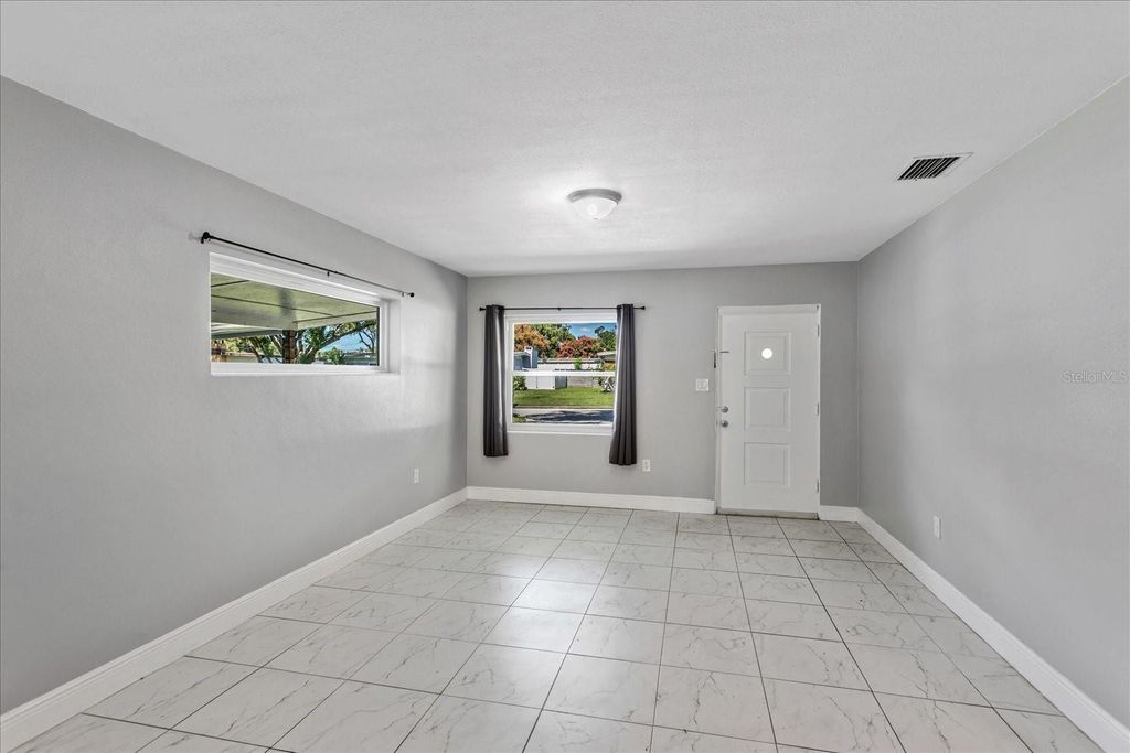 Image 5 of property listing at 3522 PRICE AVENUE, Orlando, FL 32806