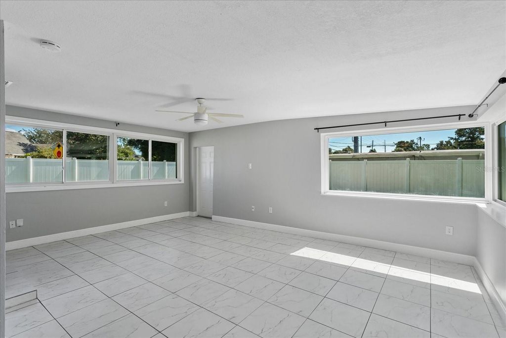 Image 10 of property listing at 3522 PRICE AVENUE, Orlando, FL 32806