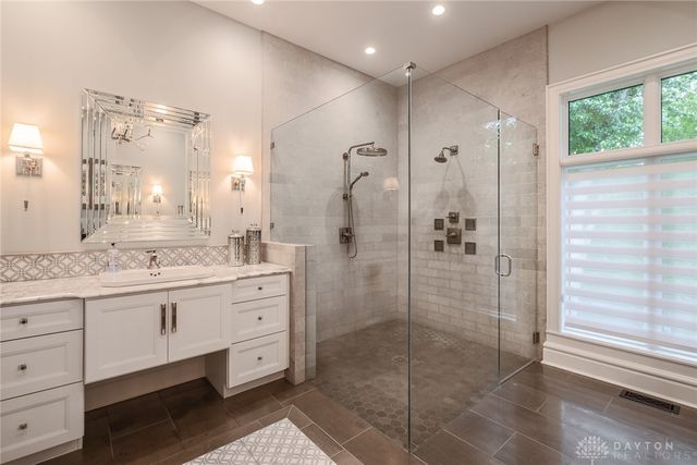 2081 Forest Bend Drive, Beavercreek Twp, OH 45385