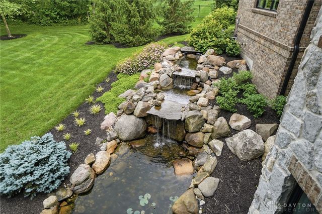 2081 Forest Bend Drive, Beavercreek Twp, OH 45385