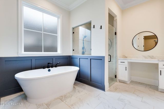 210 Treescape Drive, Lafayette, LA 70508